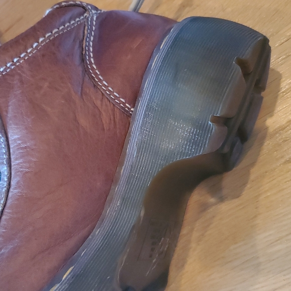 Dr. Martens - Picture 2 of 4